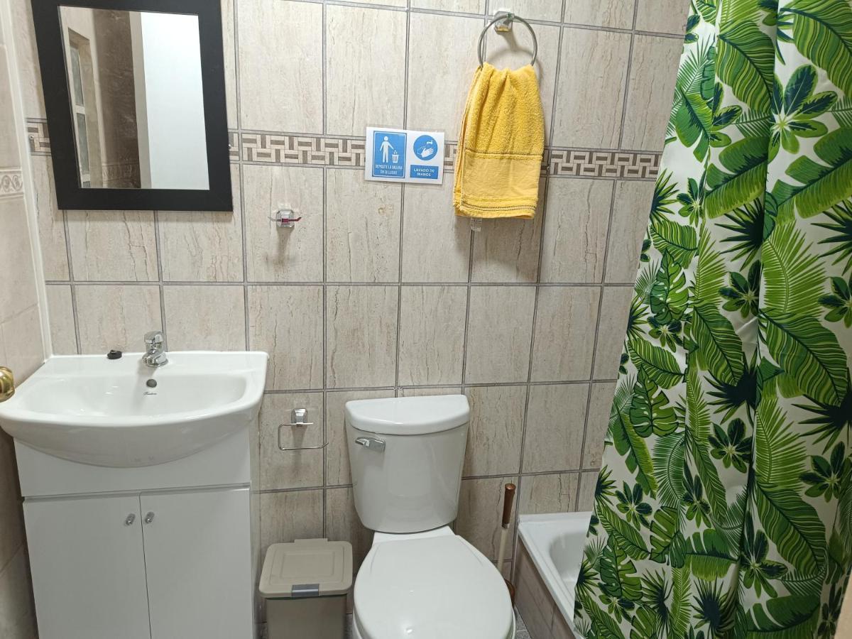 Hostal Ollague, Habitaciones Con Bano Privado Calama Habitación foto